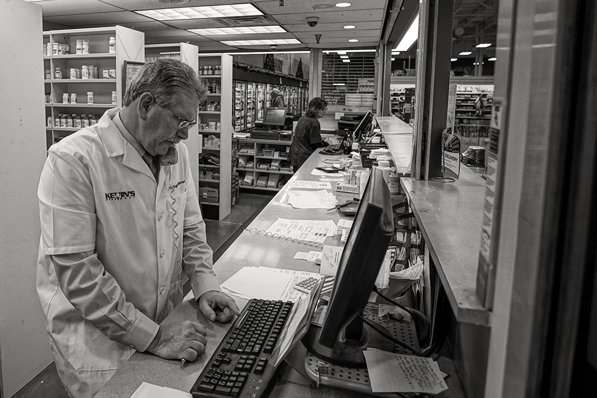 Kevins Pharmacy Castle Shannon Counter